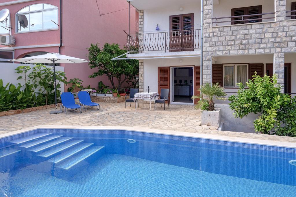 Apartments Priko Stari Grad  Eksteriør billede