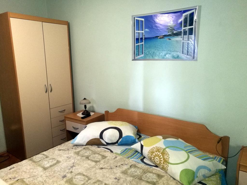 Apartments Priko Stari Grad  Eksteriør billede